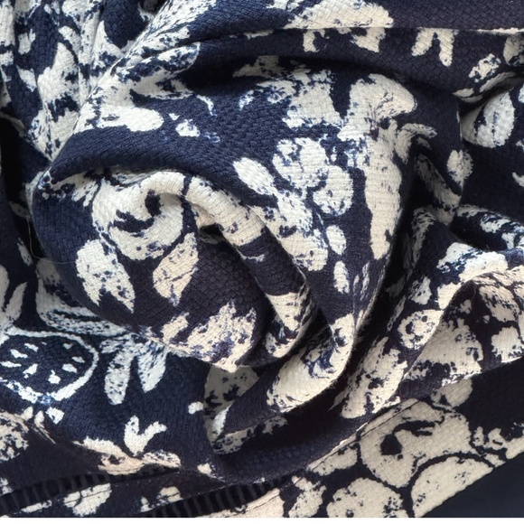 Talbots Shift Dress Sleeveless Navy White Fruit Motif Zip Back Textured Cotton - Picture 10 of 16